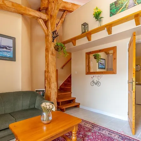 Private With Stunning Views & Shared Pool Nyaraló *