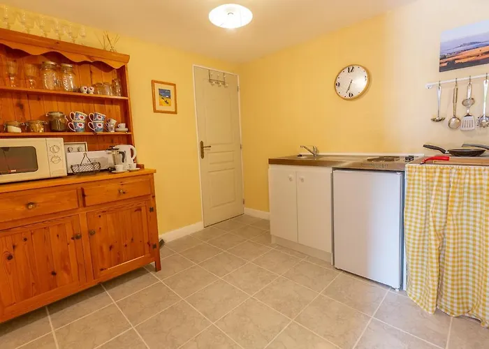 Nyaraló Private With Stunning Views & Shared Pool